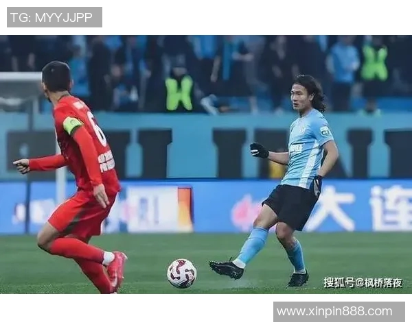 中国采访足球球星揭秘：背后的训练故事与职业生涯中的挑战与梦想